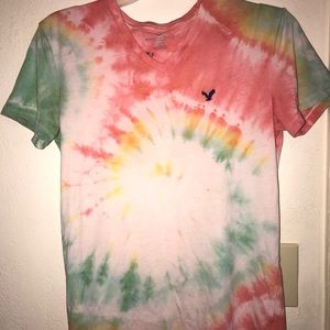 American eagle V neck tie dye